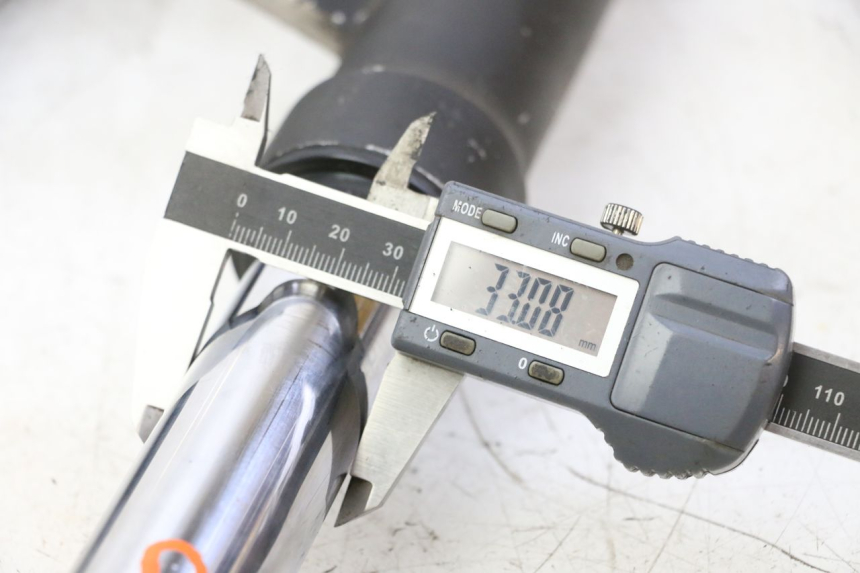 photo de STELO FORCELLA PEUGEOT ELYSTAR 50 (2002 - 2014) - Zoom sullo stato d'uso