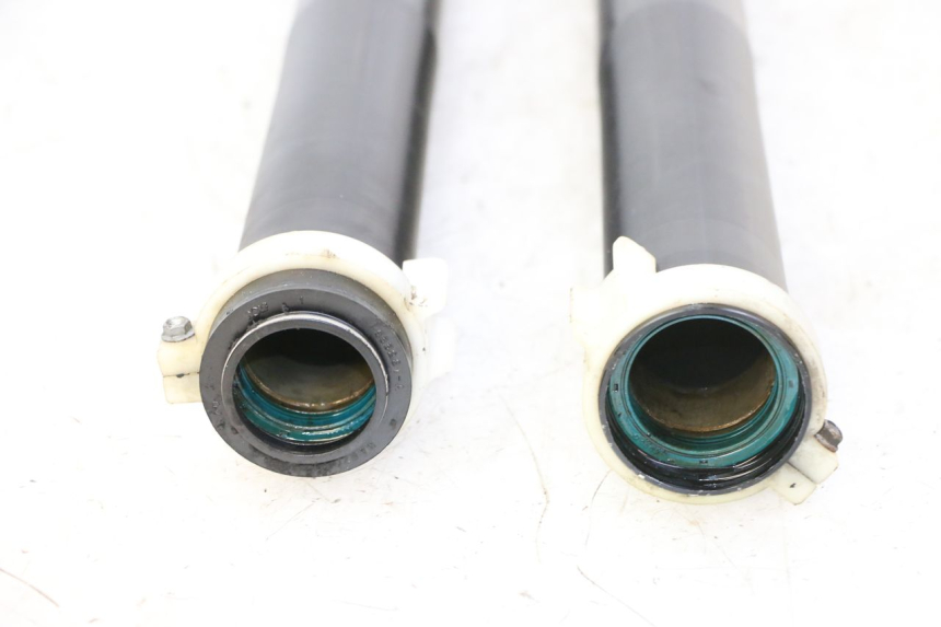 photo de STELO FORCELLA APRILIA ETX 125 (1998 - 2002) - Zoom sullo stato d'uso