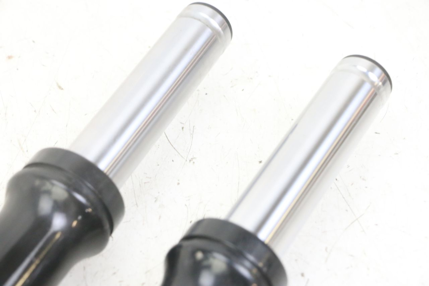 photo de STELO FORCELLA SYM FIDDLE 3 III 50 (2014 - 2020) - Stato della superficie e materiale