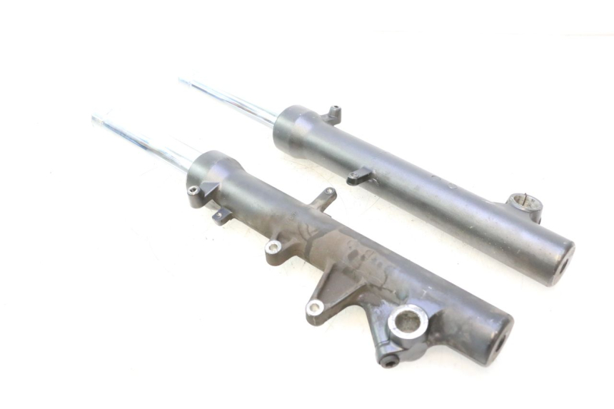 photo de STELO FORCELLA HONDA FJS SILVER WING SILVERWING 400 (2005 - 2008) - Dettagli dei punti di fissaggio