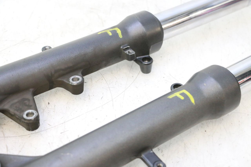 photo de STELO FORCELLA HONDA FJS SILVER WING SILVERWING 400 (2005 - 2008) - Marcature e riferimenti originali