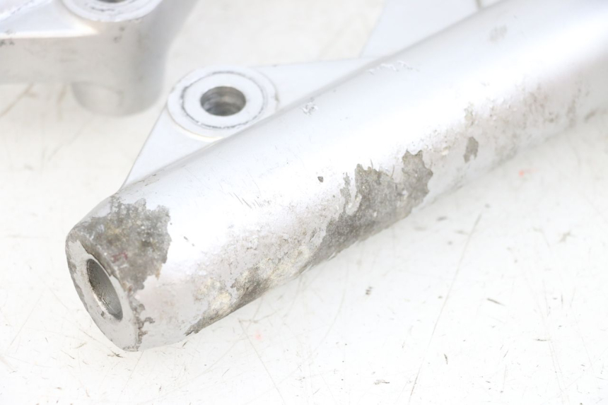 photo de STELO FORCELLA MBK FLAME X 125 (2007 - 2016) - Dettagli dei punti di fissaggio