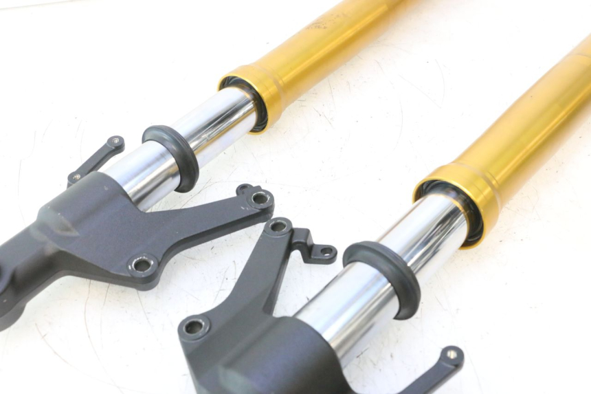 photo de STELO FORCELLA YAMAHA FZ8 800 (2010 - 2016) - Dettagli dei punti di fissaggio