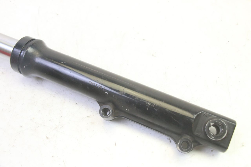 photo de STELO FORCELLA SINISTRA SYM FIDDLE 3 III 125 (2014 - 2020) - Altra angolazione