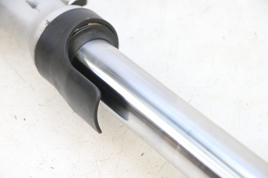 photo de STELO FORCELLA SINISTRA YAMAHA FZ6 N FAZER 600 (2004 - 2006) - Altra angolazione