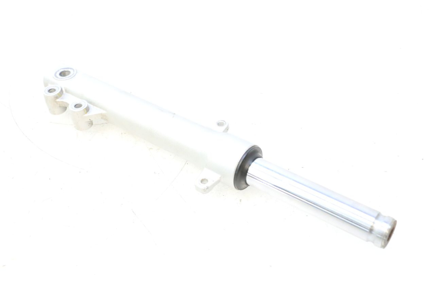 photo de STELO FORCELLA SINISTRA PEUGEOT KISBEE 4T 50 (2010 - 2017) - Stato della superficie e materiale