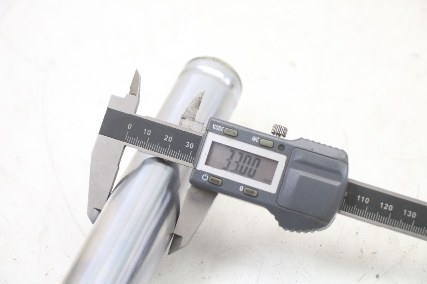 photo de STELO FORCELLA SINISTRA KYMCO GRAND DINK 125 (2008 - 2014) - Caratteristiche distintive