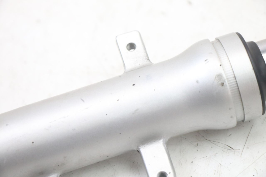 photo de STELO FORCELLA SINISTRA KYMCO GRAND DINK 125 (2008 - 2014) - Altra angolazione