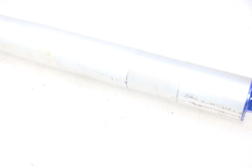 photo de STELO FORCELLA SINISTRA APOLLO RFZ 125 - Primo piano tecnico
