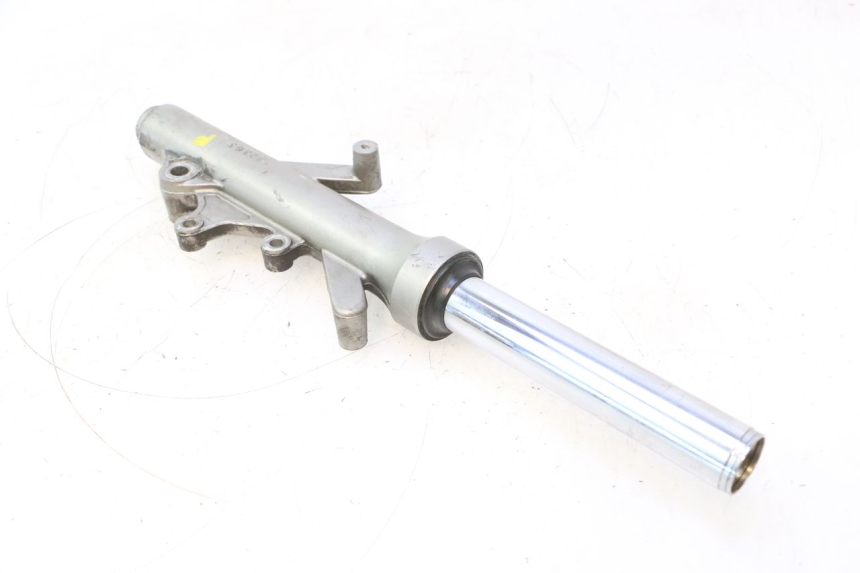 photo de STELO FORCELLA SINISTRA YAMAHA YP MAJESTY 125 (1998 - 2001) - Dettaglio del componente