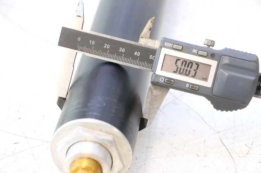 photo de STELO FORCELLA SINISTRA YAMAHA YZF R6 600 (2008 - 2009) - Altra vista dell'articolo