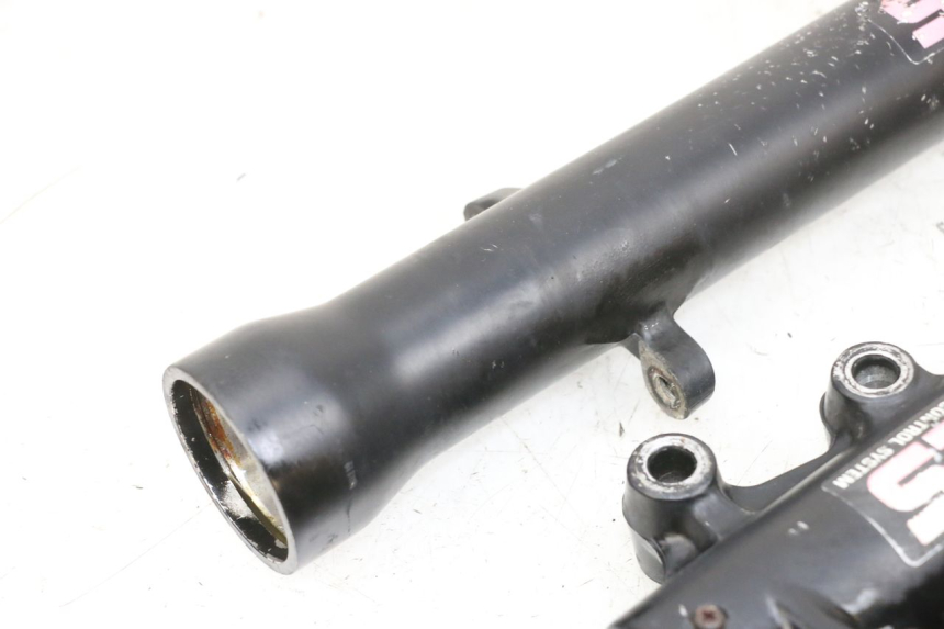 photo de STELO FORCELLA KAWASAKI GPX R WARBIRD 600 (1988 - 1993) - Primo piano ad alta risoluzione