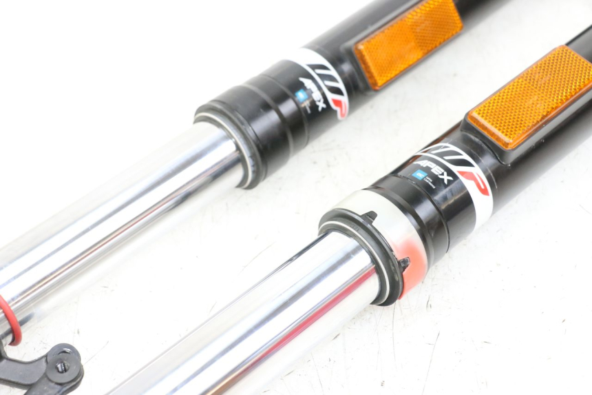 photo de STELO FORCELLA HUSQVARNA SVARTPILEN 401 (2018 - 2023) - Marcature e riferimenti originali