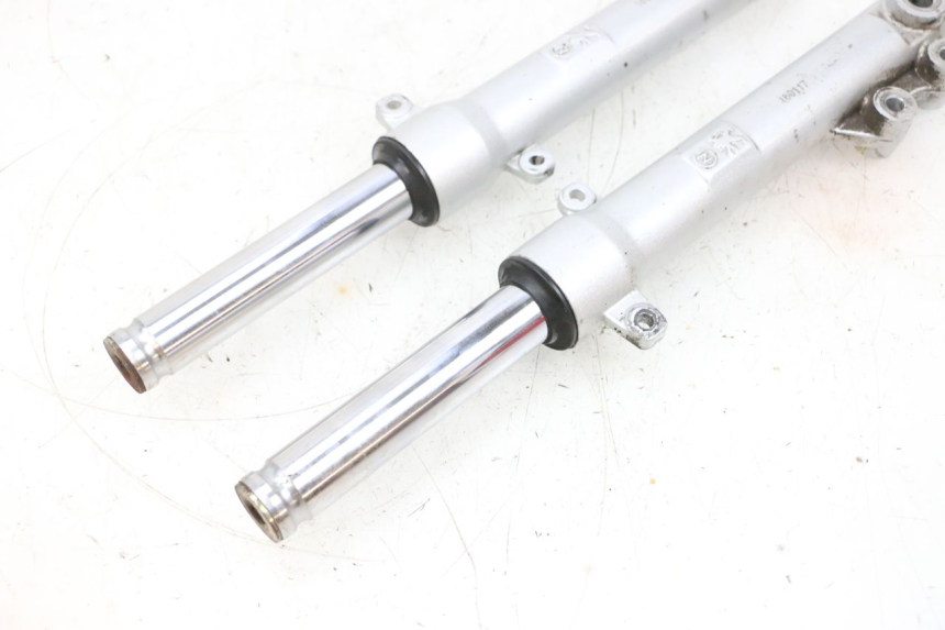 photo de STELO FORCELLA PEUGEOT KISBEE 2T 50 (2010 - 2017) - Altra angolazione