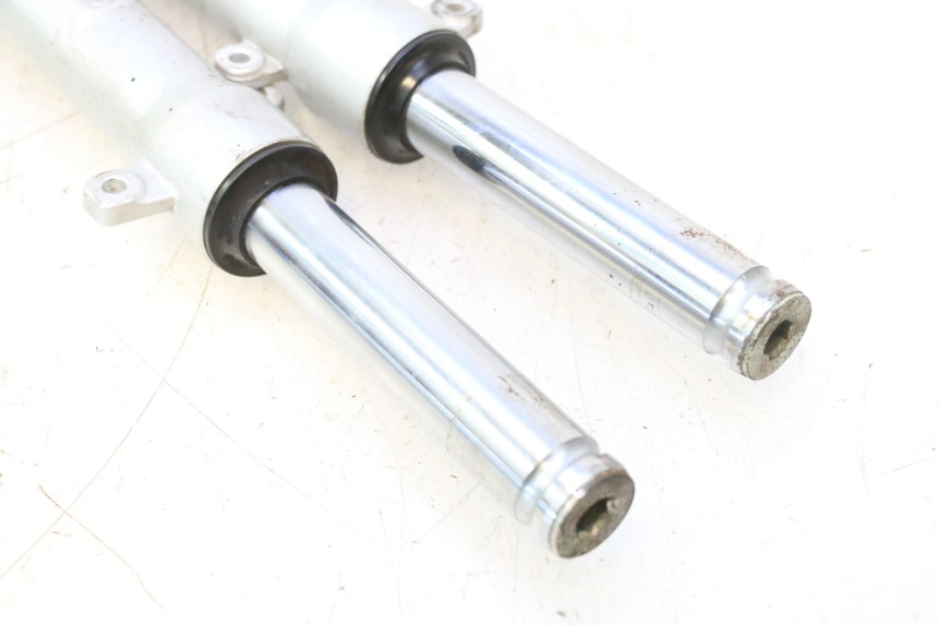 photo de STELO FORCELLA PEUGEOT KISBEE 2T 50 (2010 - 2017) - Altra angolazione