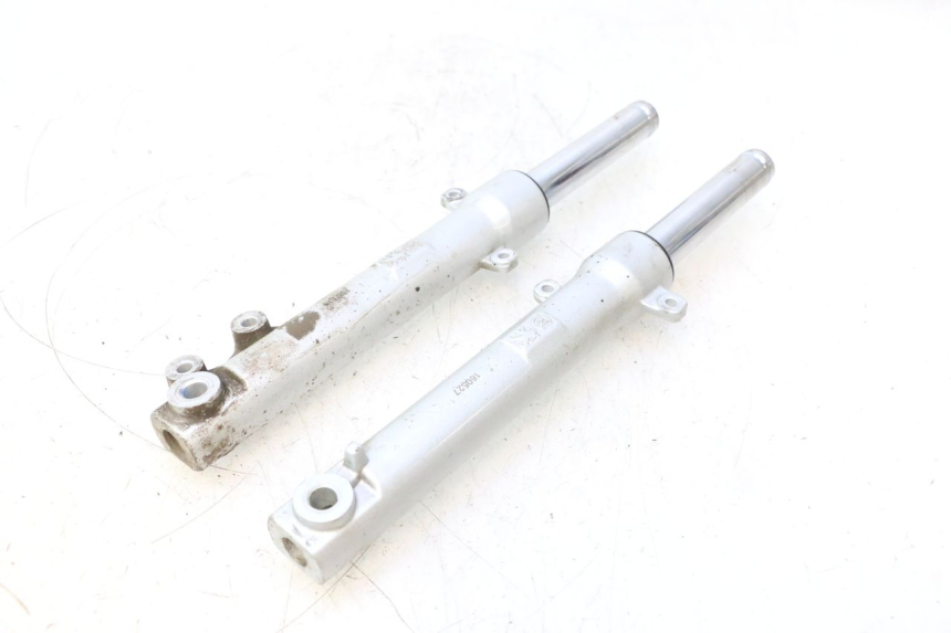 photo de STELO FORCELLA PEUGEOT KISBEE 2T 50 (2010 - 2017) - Primo piano tecnico