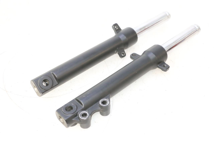 photo de STELO FORCELLA PEUGEOT KISBEE 4T 50 (2023 - 2026) - Vista principale