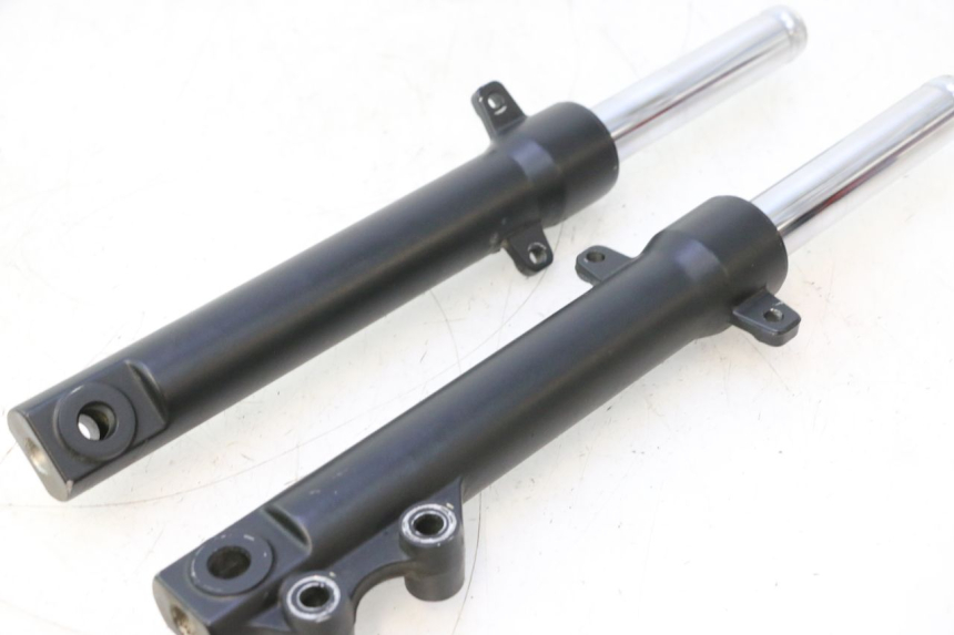 photo de STELO FORCELLA PEUGEOT KISBEE 4T 50 (2023 - 2026) - Altra vista dell'articolo
