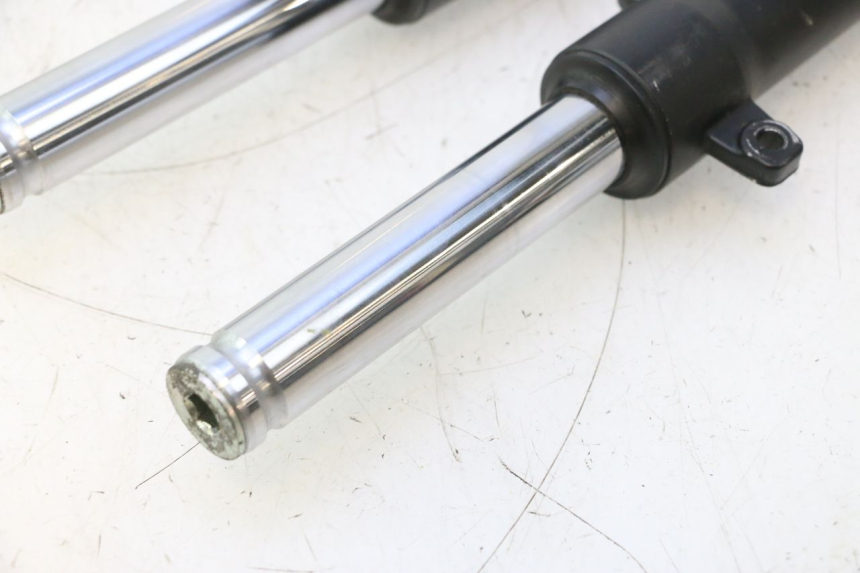 photo de STELO FORCELLA PEUGEOT KISBEE 4T 50 (2023 - 2026) - Primo piano tecnico