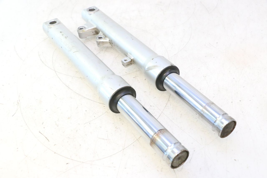 photo de STELO FORCELLA PIAGGIO LIBERTY IGET 4T 50 (2021 - 2025) - Dettagli dei punti di fissaggio