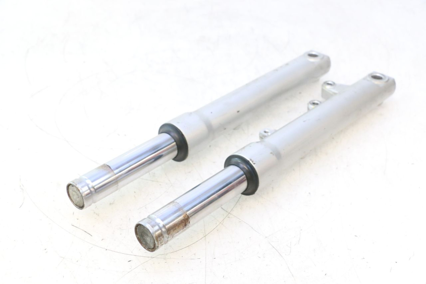 photo de STELO FORCELLA PIAGGIO LIBERTY IGET 4T 50 (2021 - 2025) - Stato della superficie e materiale