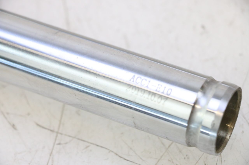 photo de STELO FORCELLA KYMCO LIKE 4T 50 (2019 - 2025) - Zoom sui componenti