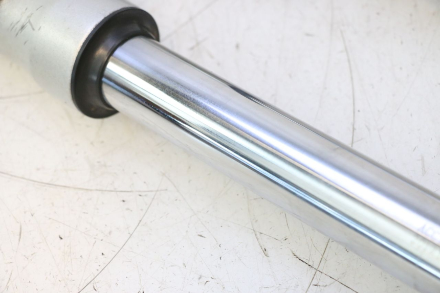 photo de STELO FORCELLA KYMCO LIKE 4T 50 (2019 - 2025) - Marcature e riferimenti originali