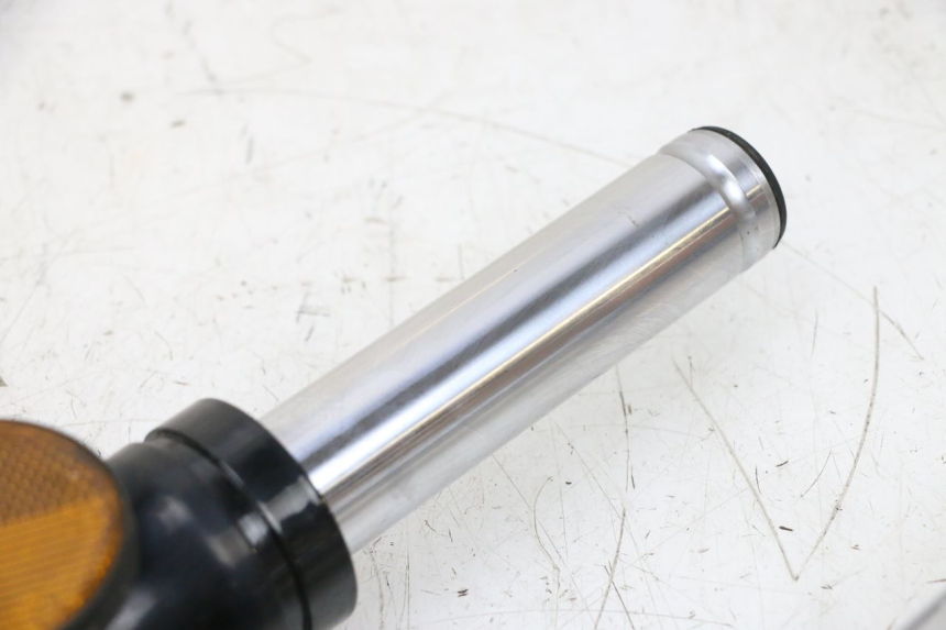 photo de FORCELLA GUIDATA SYM ORBIT 2 4T 50 (2008 - 2017) - Dettagli dei punti di fissaggio