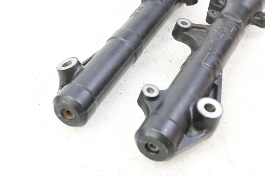 photo de STELO FORCELLA HONDA PCX (JF57/JF64) 125 (2014 - 2018) - Dettagli dei punti di fissaggio