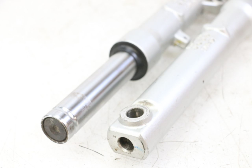 photo de STELO FORCELLA PIAGGIO LIBERTY IGET 4T 50 (2021 - 2025) - Zoom sullo stato d'uso