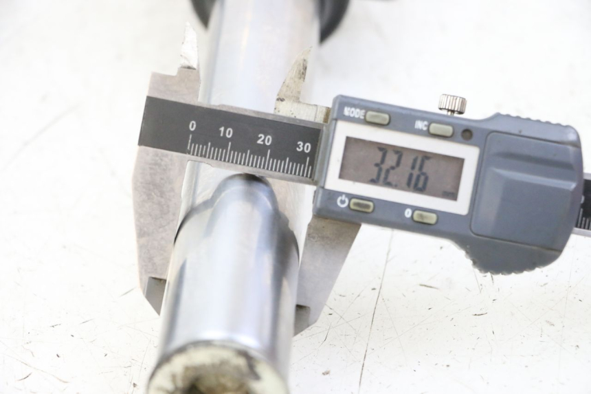 photo de STELO FORCELLA LIGIER PULSE 3 1 (2014 - 2020) - Dettaglio del componente