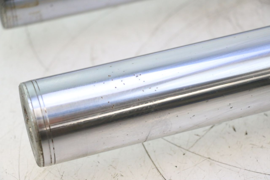 photo de STELO FORCELLA HARLEY DAVIDSON ROAD GLIDE FLTRXSE 1920 (2018 - 2022) - Dettagli dei punti di fissaggio