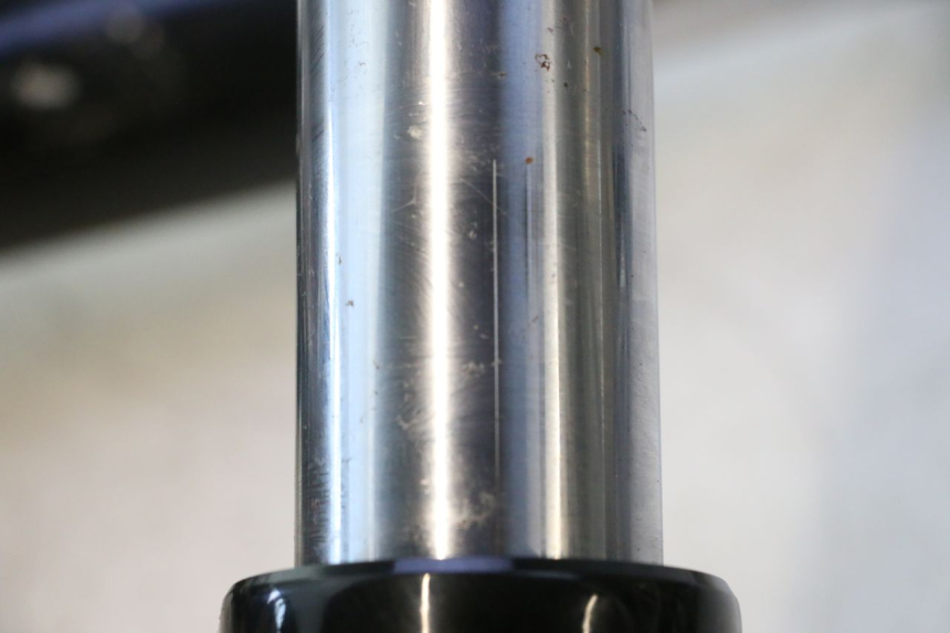 photo de STELO FORCELLA HARLEY DAVIDSON ROAD GLIDE FLTRXSE 1920 (2018 - 2022) - Primo piano tecnico