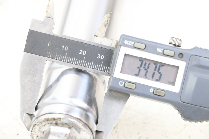 photo de Tubo forcella DAELIM S3 125 (2010 - 2017) - Dettaglio del componente