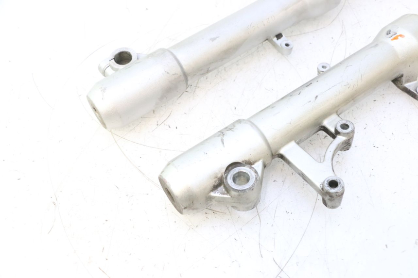 photo de STELO FORCELLA PEUGEOT SATELIS 125 (2006 - 2009) - Marcature e riferimenti originali