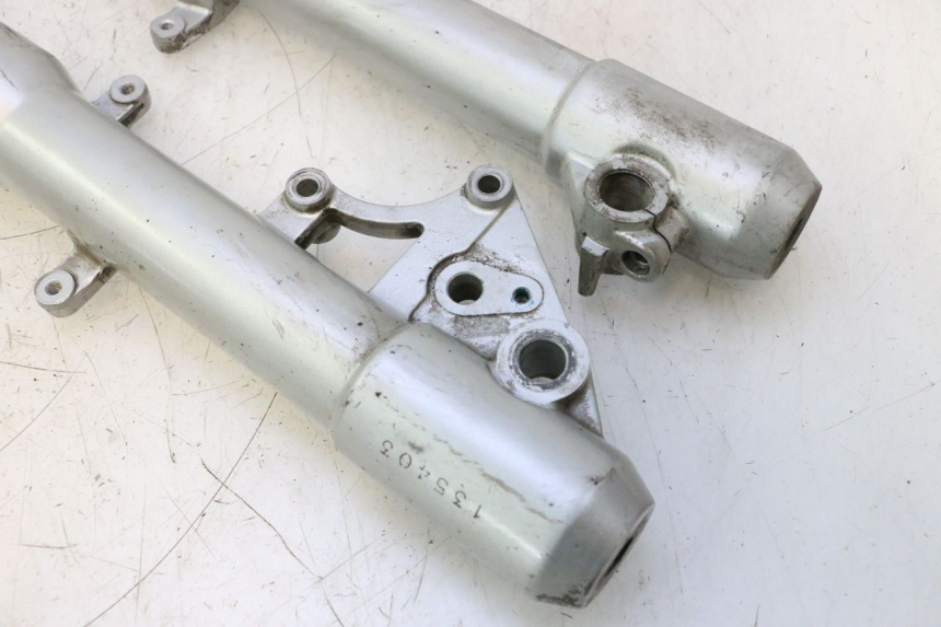photo de STELO FORCELLA PEUGEOT SATELIS 125 (2013 - 2018) - Focus sulla struttura