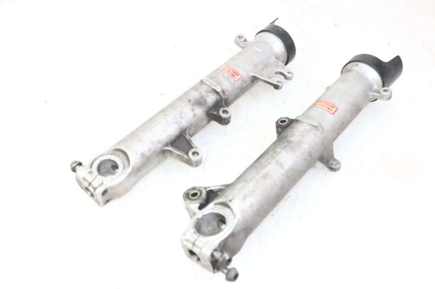 photo de STELO FORCELLA HONDA ST PAN EUROPEAN 1300 (2002 - 2013) - Caratteristiche distintive