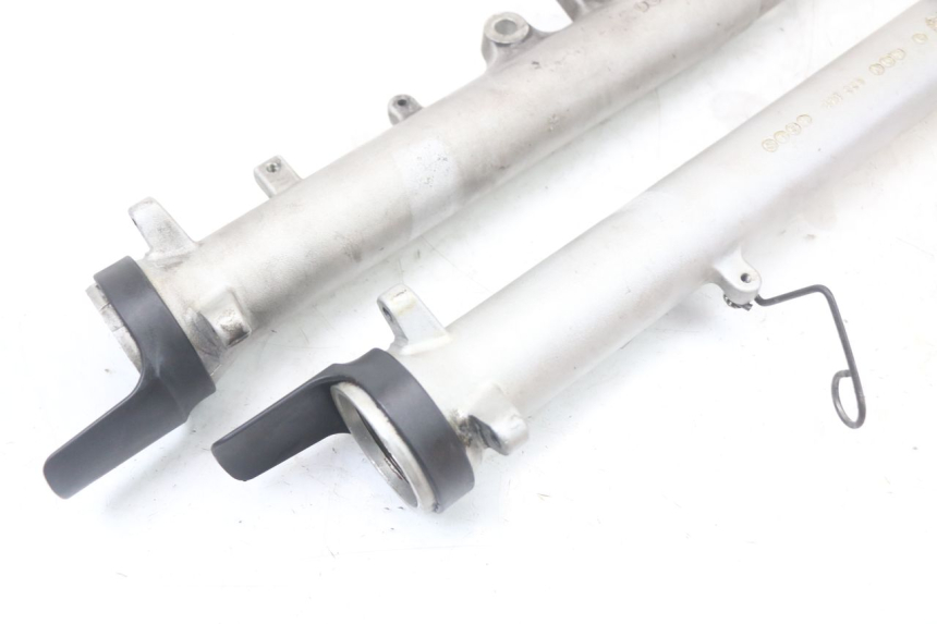 photo de STELO FORCELLA SUZUKI GS F 500 (2004 - 2007) - Altra angolazione