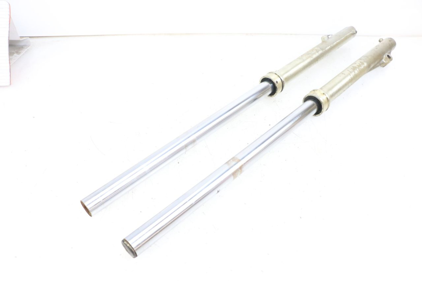 photo de STELO FORCELLA SUZUKI TS X 80 (1984 - 1988) - Dettagli dei punti di fissaggio