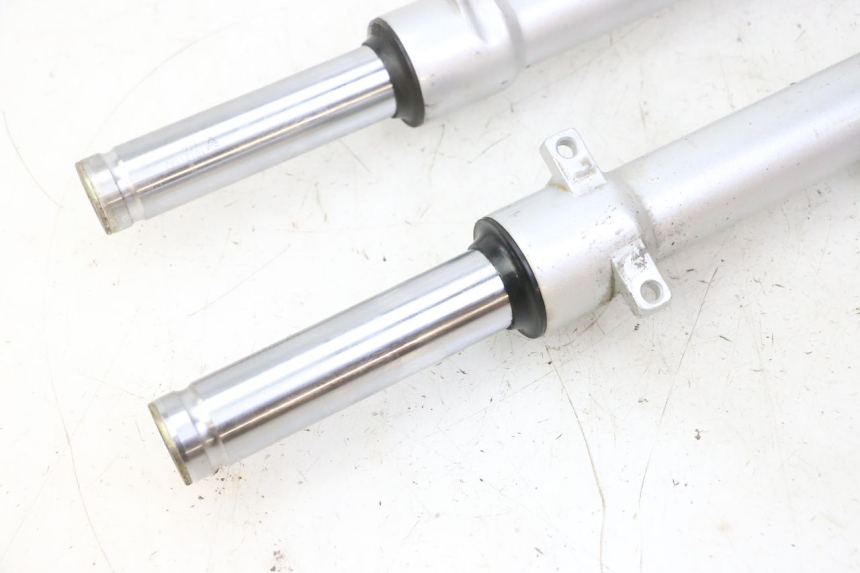 photo de STELO FORCELLA PEUGEOT VIVACITY NEW 4T 50 (2008 - 2017) - Marcature e riferimenti originali