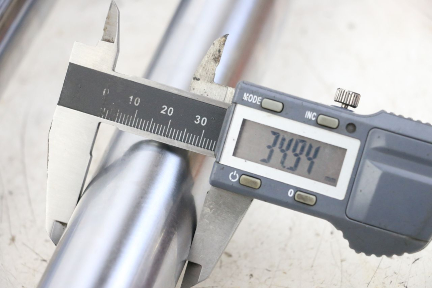 photo de STELO FORCELLA DAELIM VL DAYSTAR 125 (2000 - 2011) - Dettaglio del componente