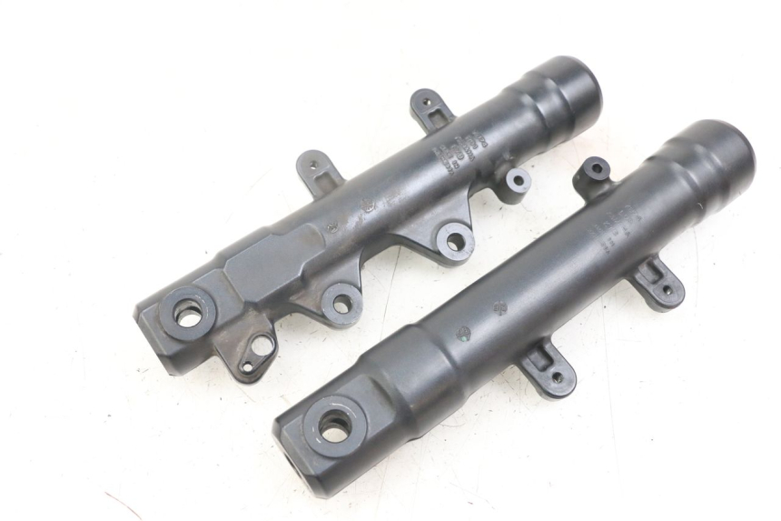 photo de FORCELLA GUIDATA YAMAHA XMAX X-MAX ABS 125 (2017 - 2020) - Dettaglio del componente