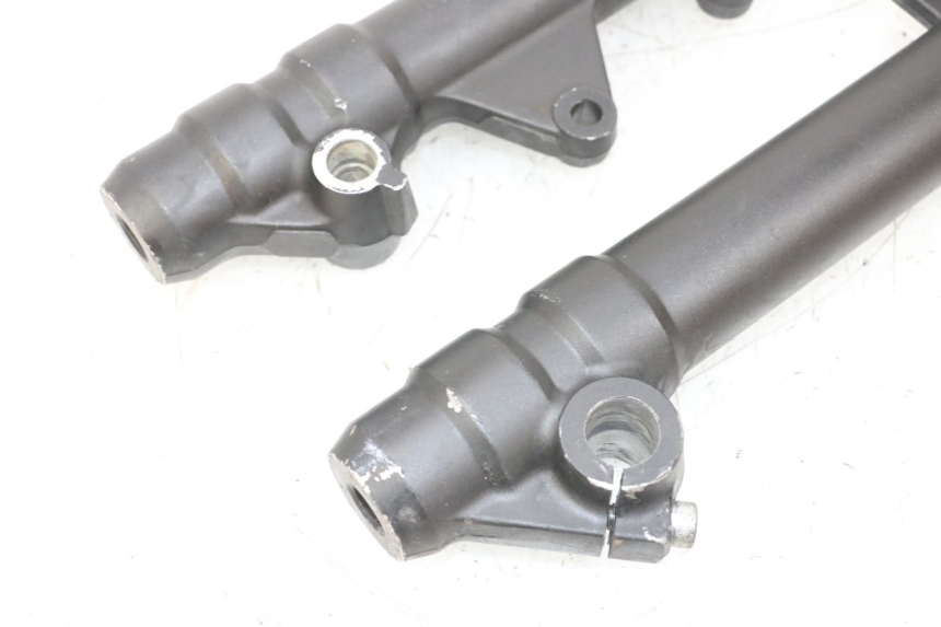 photo de STELO FORCELLA YAMAHA X-MAX XMAX 125 (2010 - 2013) - Dettagli dei punti di fissaggio