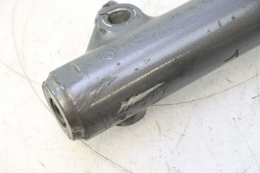 photo de FORCELLA GUIDATA YAMAHA XMAX X-MAX 125 (2006 - 2009) - Caratteristiche distintive