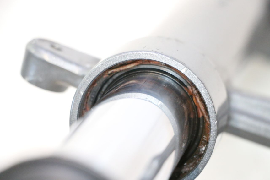 photo de FORCELLA GUIDATA YAMAHA XMAX X-MAX 125 (2006 - 2009) - Zoom sullo stato d'uso
