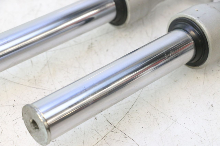 photo de STELO FORCELLA PIAGGIO X9 EVOLUTION 125 (2003 - 2007) - Dettagli dei punti di fissaggio