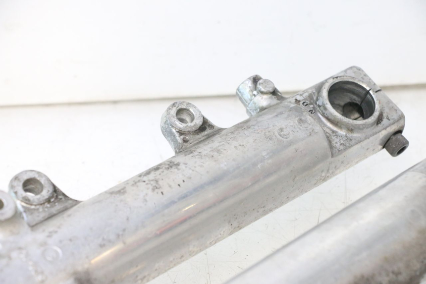 photo de STELO FORCELLA YAMAHA XJR 1300 (1998 - 2002) - Dettagli dei punti di fissaggio