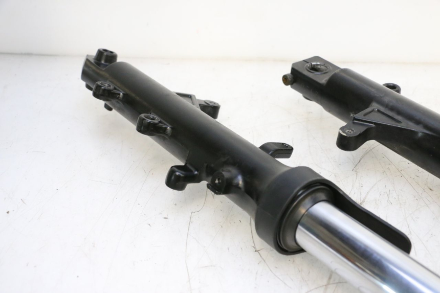 photo de STELO FORCELLA YAMAHA XP T-MAX ABS 500 (2005 - 2005) - Primo piano tecnico