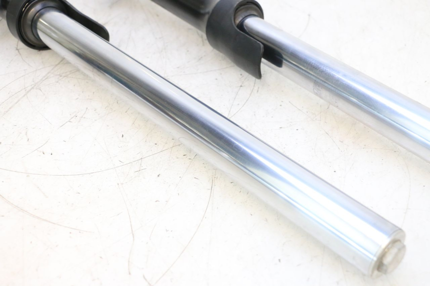 photo de STELO FORCELLA YAMAHA XP T-MAX ABS 500 (2005 - 2005) - Vista d'insieme del prodotto