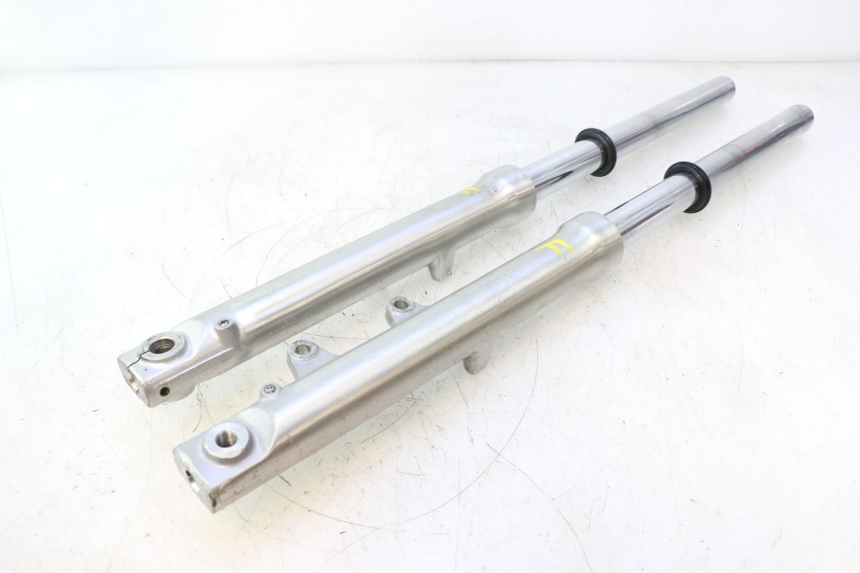photo de STELO FORCELLA YAMAHA XV VIRAGO 535 (1988 - 2004) - Dettagli dei punti di fissaggio